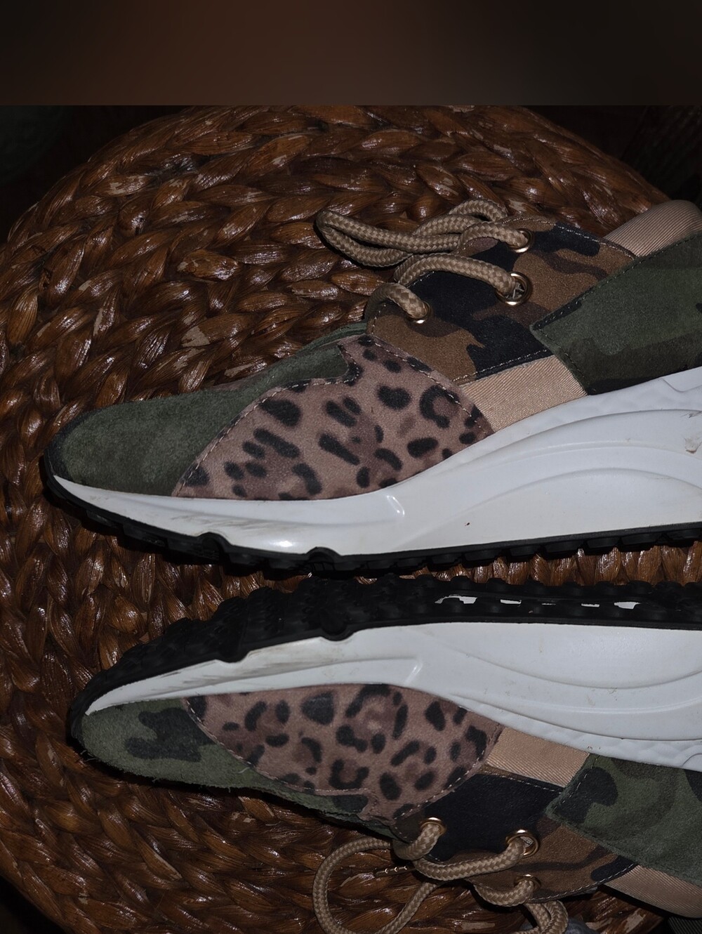 EUC Steve Madden Sz 7 Cliff Camo Leopard Print Sneakers in Olive Green - Picture 4 of 10